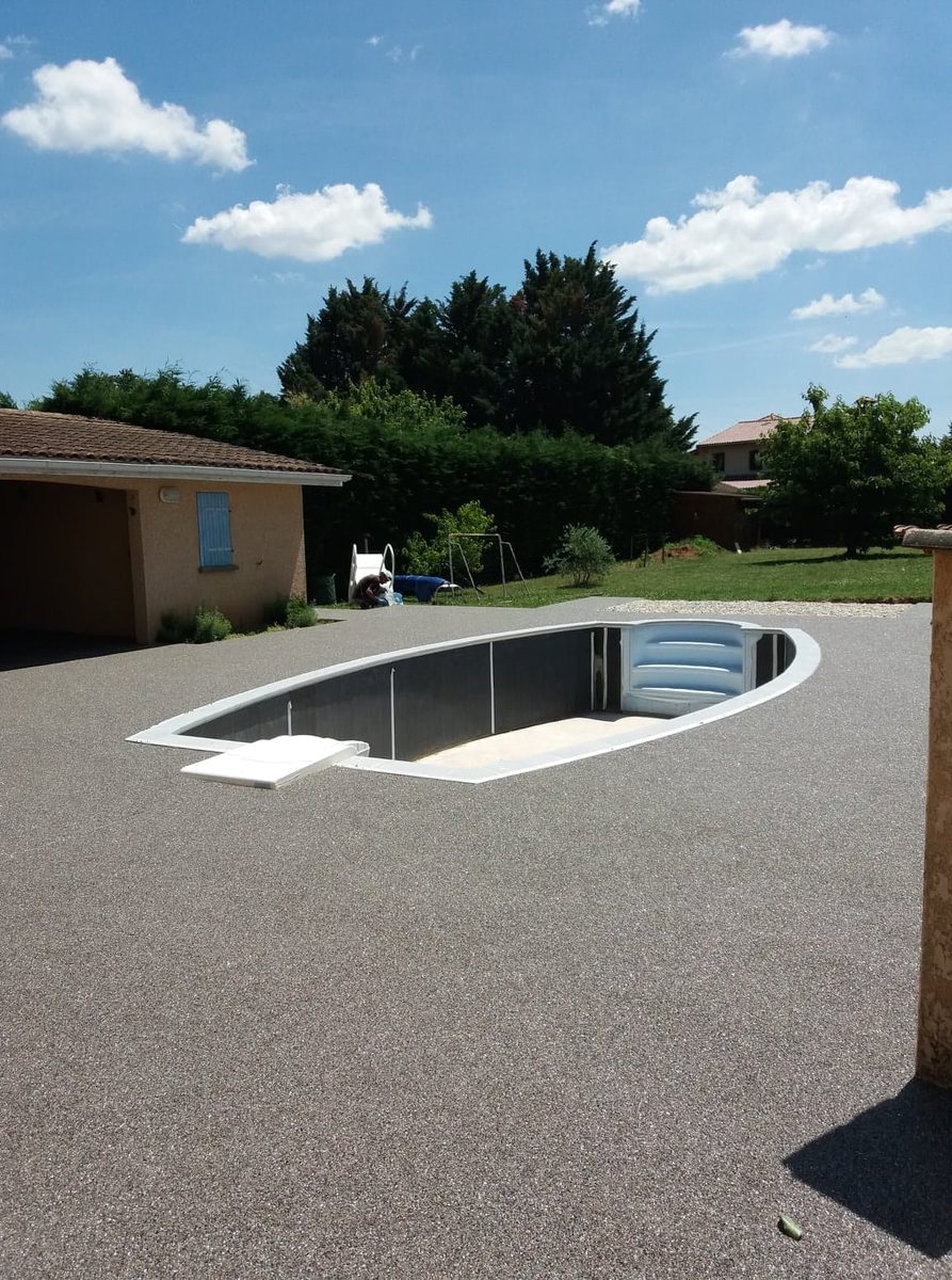 Moquette de pierre piscine